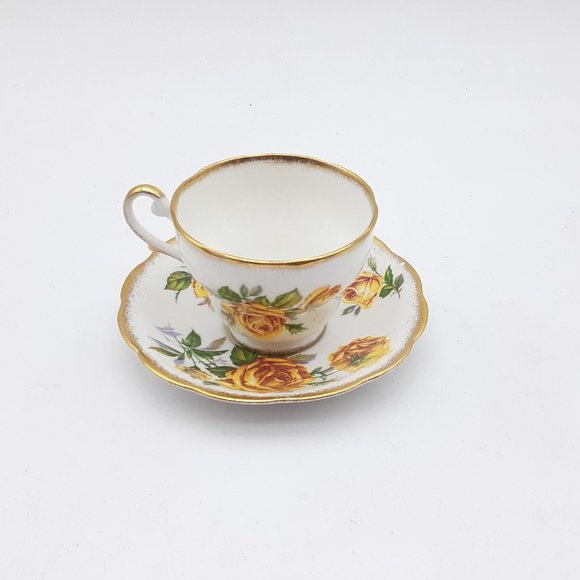 Royal Standard China Tea Cup & Saucer Romany Rose - Picture 1 of 11